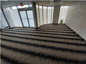 5945-5955 Airport Rd, Mississauga, ON à louer Photo intérieure– Image 2 sur 7