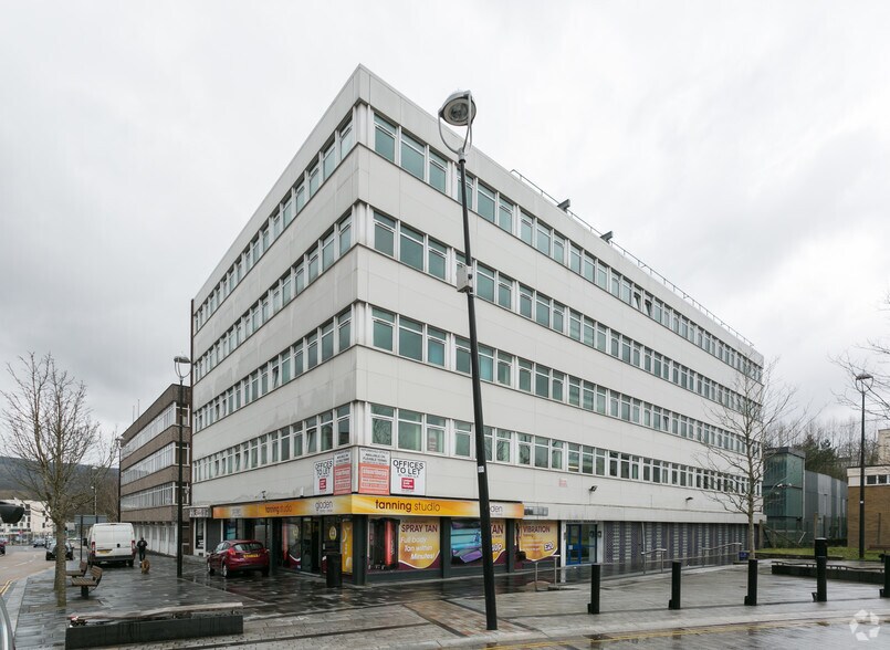 1-4 Castle St, Merthyr Tydfil à louer - Photo de l’immeuble – Image 2 sur 8