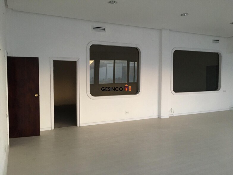 Local commercial dans Ontinyent, Valencia à louer - Photo de l’immeuble – Image 2 sur 9