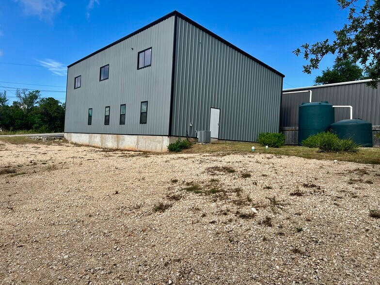 15014 Iowa St, Austin, TX à vendre - Photo de l’immeuble – Image 2 sur 41