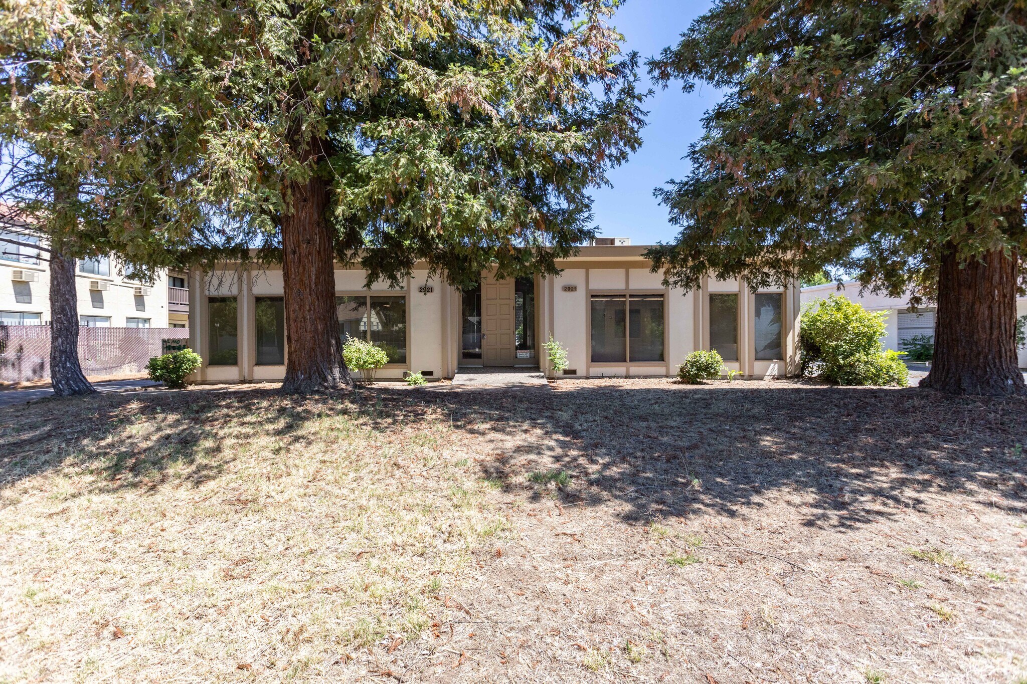 2921 El Camino Ave, Sacramento, CA à louer Photo de l’immeuble– Image 1 sur 47