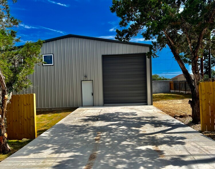 25102 Whitney Dr, Spicewood, TX à vendre - Photo principale – Image 1 sur 20
