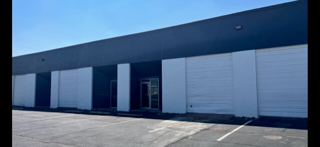 6945 E 38th St, Tulsa, OK à louer - Photo de l’immeuble – Image 2 sur 5