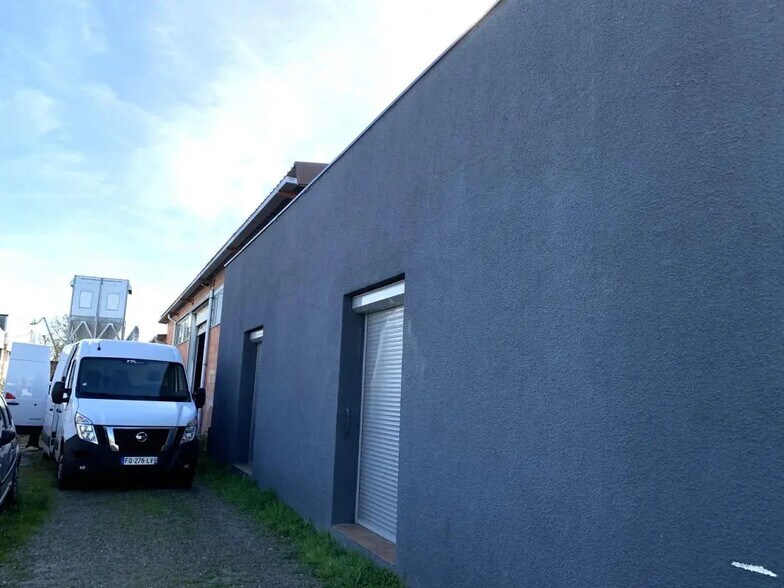 Local d’activités dans Toulouse à louer - Photo de l’immeuble – Image 3 sur 12