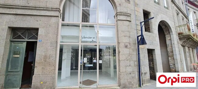 Plus de détails pour Local commercial à louer