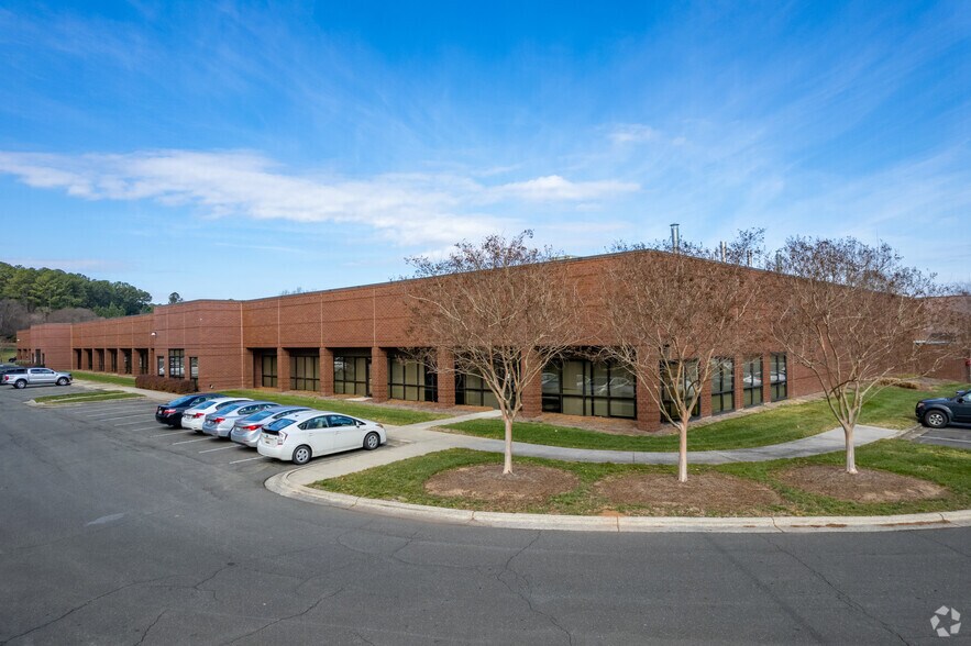 3501 Tri-Center Blvd, Durham, NC à louer - Photo principale – Image 1 sur 6