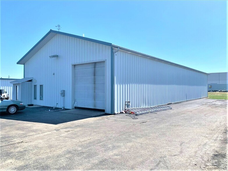 374, 392-408 Fox Dr, Piqua, OH à louer - Photo de l’immeuble – Image 2 sur 5
