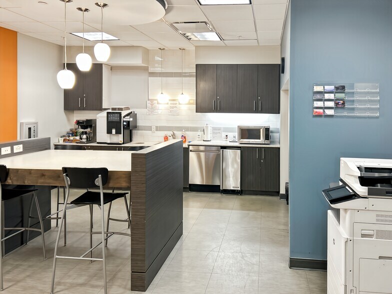4410 E Claiborne Sq, Hampton, VA à louer - Photo intérieure – Image 3 sur 11