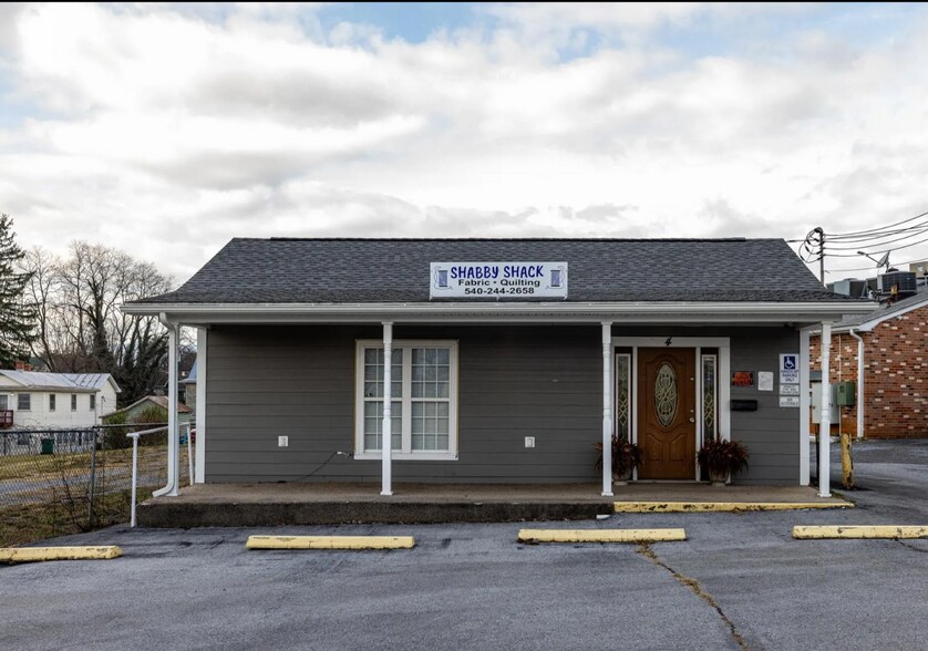 4 First St, Luray, VA à vendre - Photo de l’immeuble – Image 2 sur 5