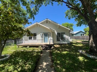 Plus de détails pour 115 Hickman St, Liberty Hill, TX - Local commercial à louer