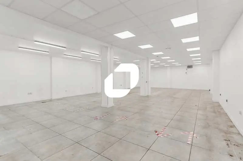 Local d'activités dans Clamart à vendre - Photo de l’immeuble – Image 3 sur 14