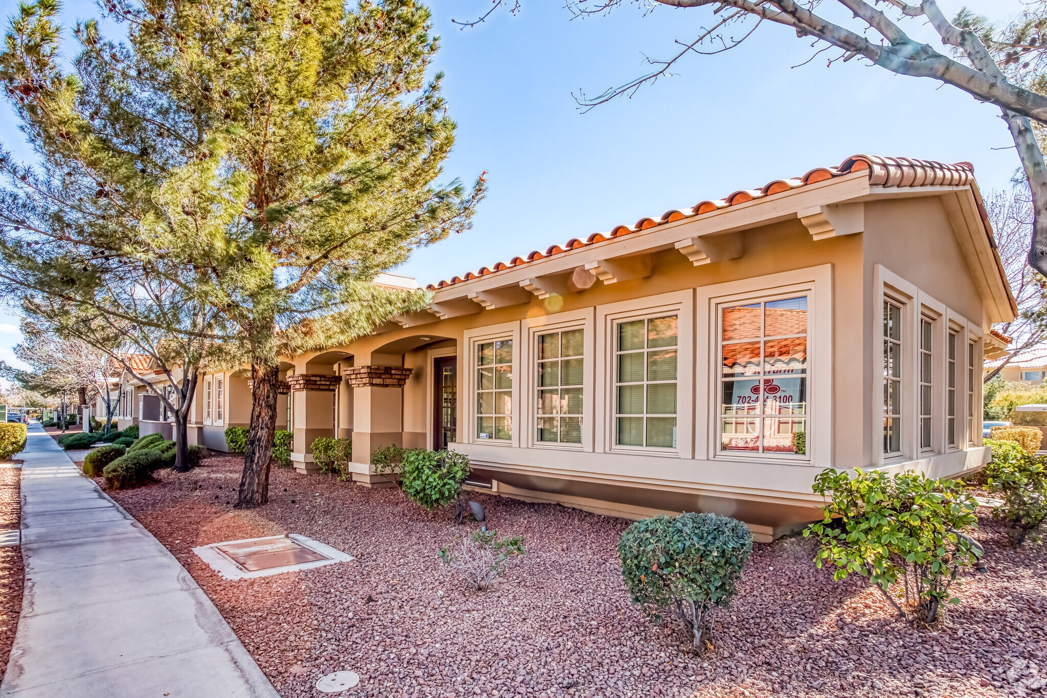 3277 E Warm Springs Rd, Las Vegas, NV à vendre Photo principale– Image 1 sur 24