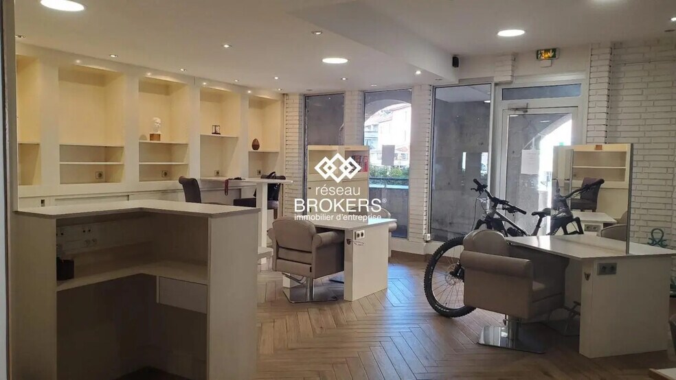 Local commercial dans Annecy à vendre - Photo intérieure – Image 3 sur 8