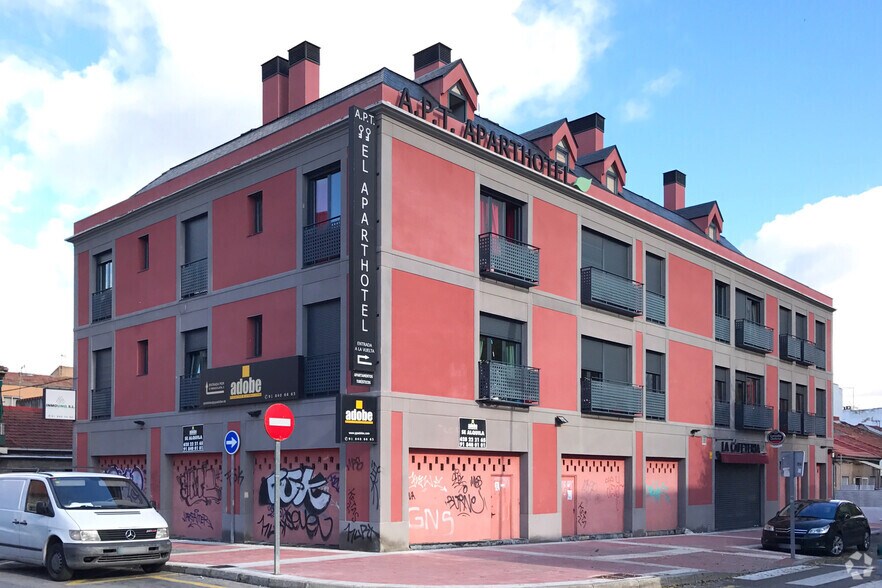 Immeuble residentiel dans Collado Villalba, Madrid à vendre - Photo principale – Image 1 sur 1