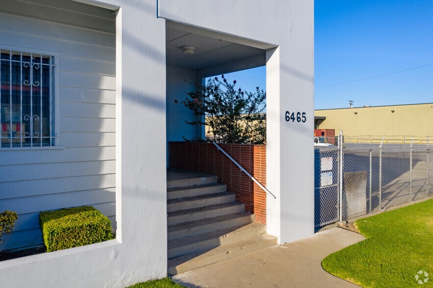 6465 Corvette St, Commerce, CA à louer - Photo de l’immeuble – Image 3 sur 8