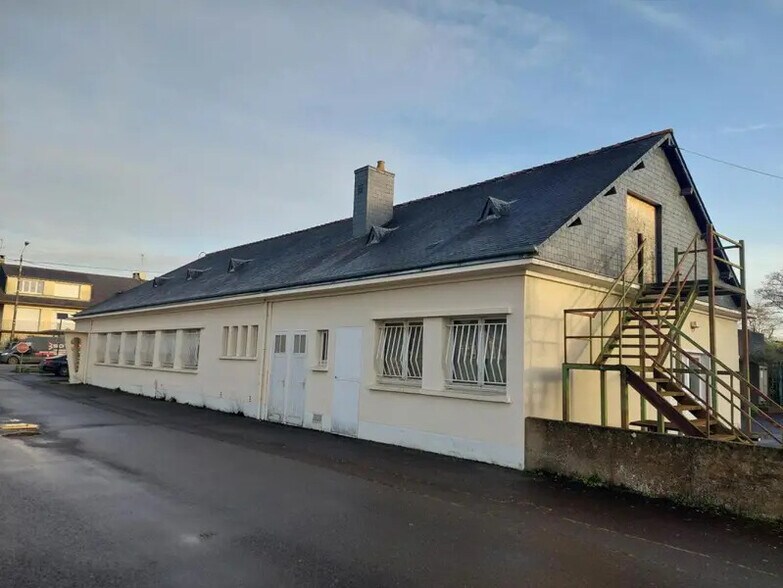 Local d'activités dans Le Rheu à vendre - Photo de l’immeuble – Image 2 sur 4