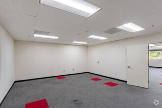 97 E Brokaw Rd, San Jose, CA à louer Photo intérieure– Image 1 sur 3