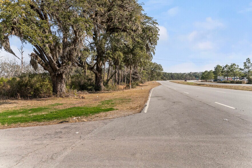 642 Castle Hall rd, Yemassee, SC à vendre - Photo principale – Image 1 sur 6