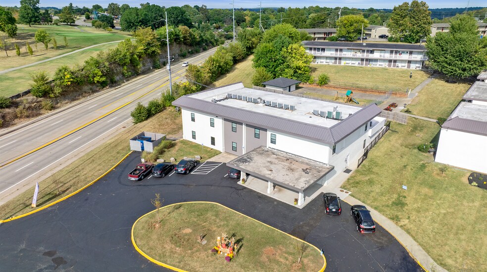 855 Louisville Rd, Frankfort, KY à vendre - Photo de l’immeuble – Image 2 sur 32
