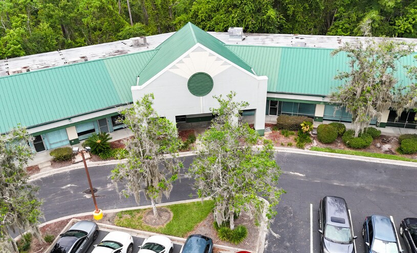 8705 Perimeter Park Blvd, Jacksonville, FL à louer - Photo de l’immeuble – Image 3 sur 7