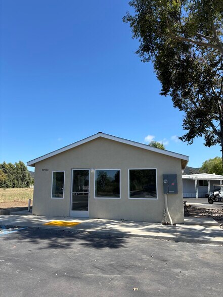 1241-1247 W San Marcos Blvd, San Marcos, CA à louer - Photo de l’immeuble – Image 1 sur 10