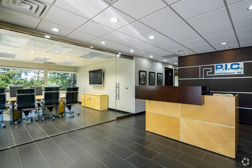 27734-27740 Franklin Rd, Southfield, MI à vendre - Photo intérieure – Image 2 sur 8