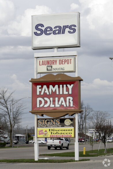 1244 W Main St, Greenfield, IN à vendre - Photo de l’immeuble – Image 3 sur 11