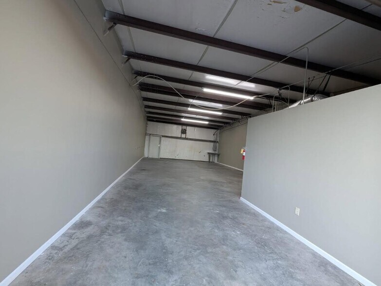 6327 Dogwood Dr, Milton, FL à louer - Photo de l’immeuble – Image 2 sur 6