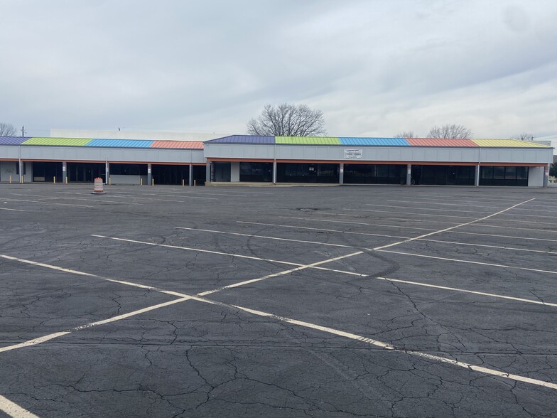 4022-4072 S Keystone Ave, Indianapolis, IN à louer - Photo de l’immeuble – Image 3 sur 8