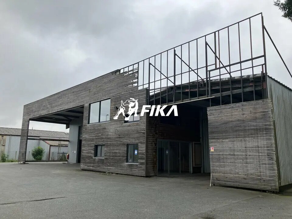 Local d’activités dans Lamothe-Montravel à louer Photo de l’immeuble– Image 1 sur 10