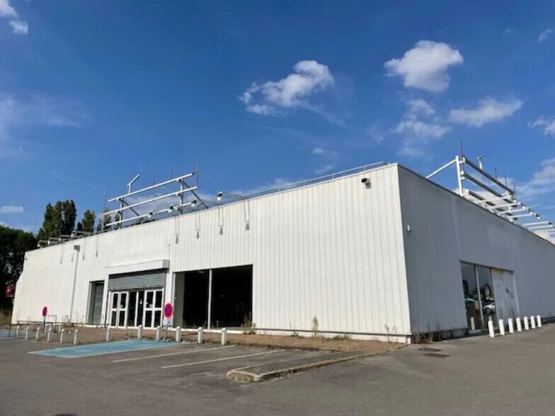 Local commercial dans Soissons à louer - Photo de l’immeuble – Image 1 sur 6