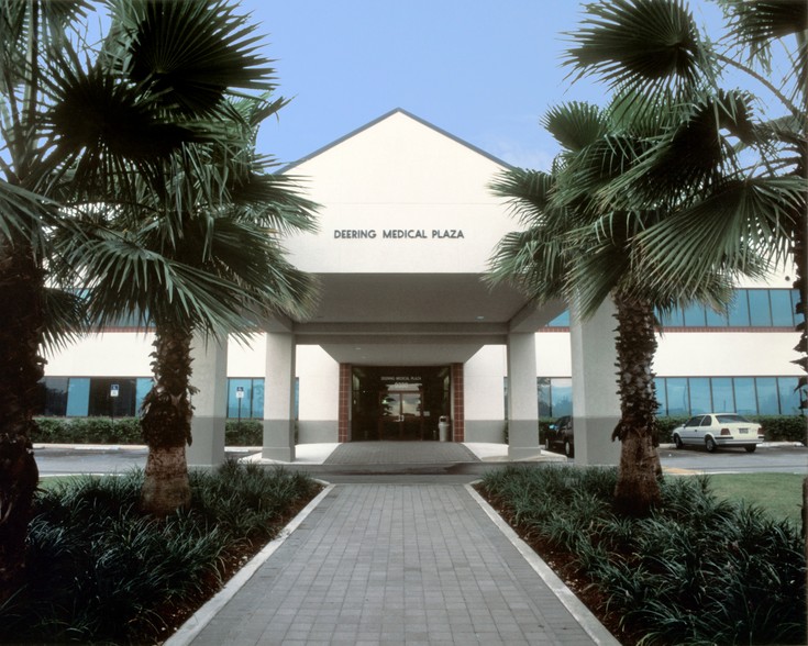 9380 SW 150th St, Miami, FL à louer - Photo de l’immeuble – Image 1 sur 7
