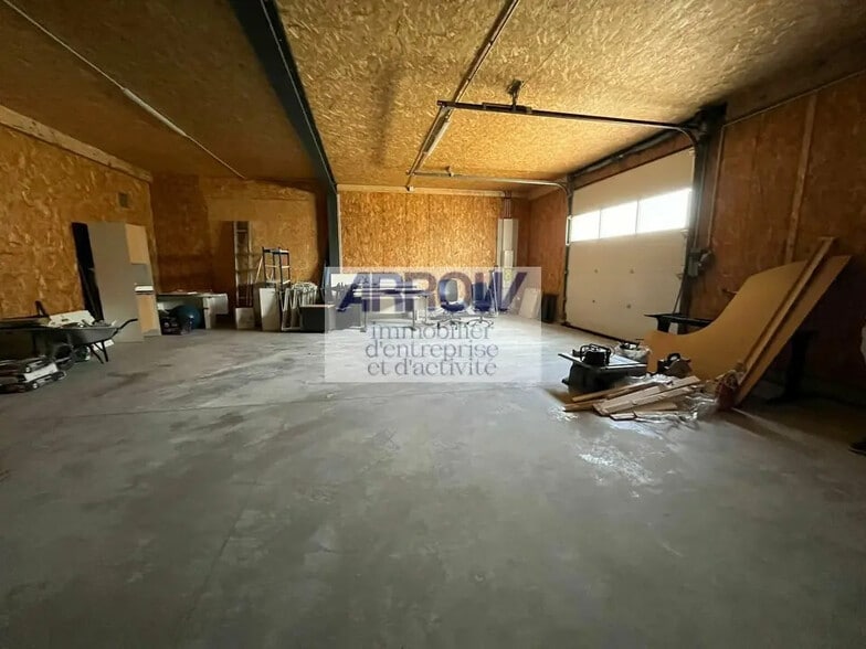 11-13 Rue Des Compagnons, Saint-Herblain à louer - Photo de l’immeuble – Image 3 sur 6