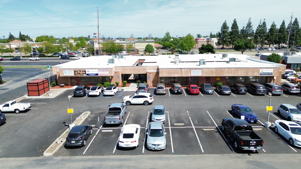 7743 West Ln, Stockton, CA à louer - Photo de l’immeuble – Image 3 sur 7