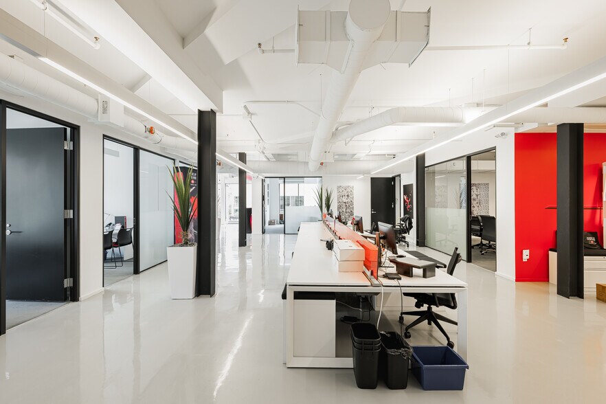 1260 Rue Crescent, Montréal, QC à louer - Photo de l’immeuble – Image 2 sur 7