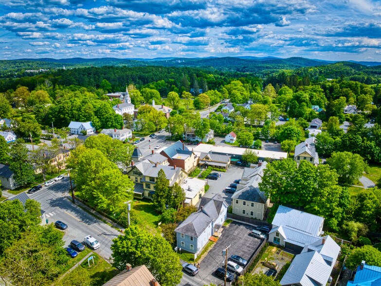 11 Beaver Meadow Rd, Norwich, VT à vendre - Photo de l’immeuble – Image 3 sur 34