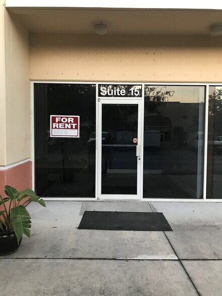 787 Commerce Dr, Venice, FL à louer - Photo de l’immeuble – Image 2 sur 19