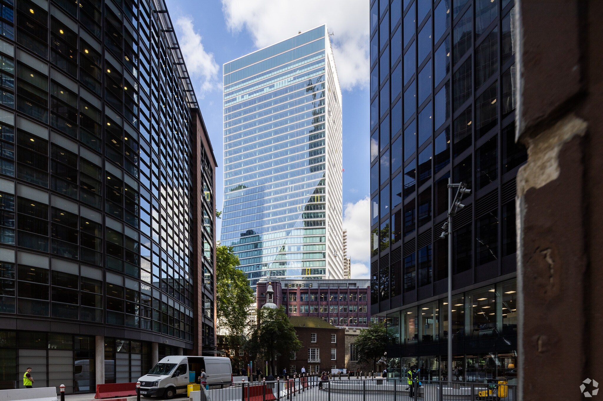 100 Bishopsgate, Londres à louer Photo de l’immeuble– Image 1 sur 19