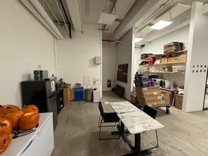 111 N 10th St, Brooklyn, NY à louer Photo intérieure– Image 2 sur 6