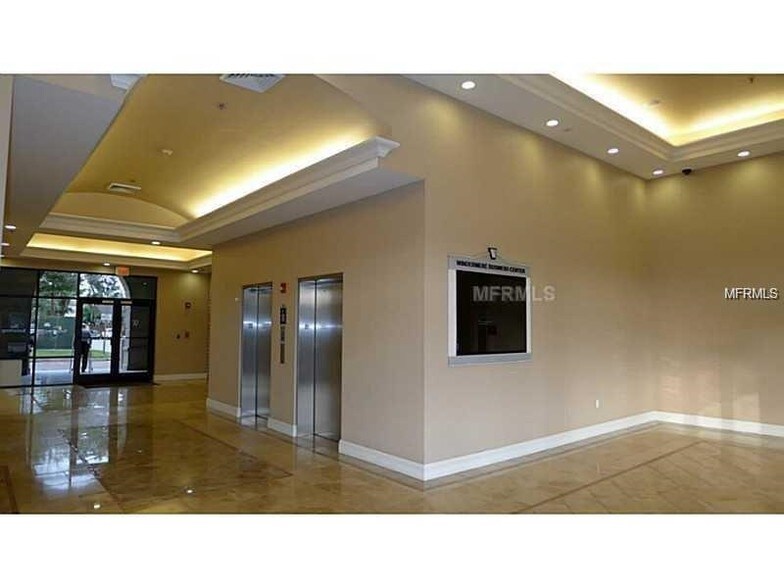 6735 Conroy Windermere Rd, Orlando, FL à vendre - Photo intérieure – Image 3 sur 10