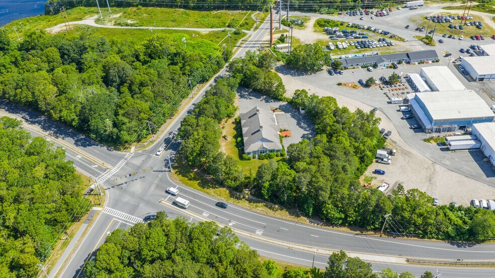1330 Phinney's Ln, Hyannis, MA à vendre - Aérien – Image 2 sur 11