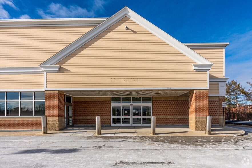 17 Main St, Westbrook, ME à louer - Photo de l’immeuble – Image 3 sur 6