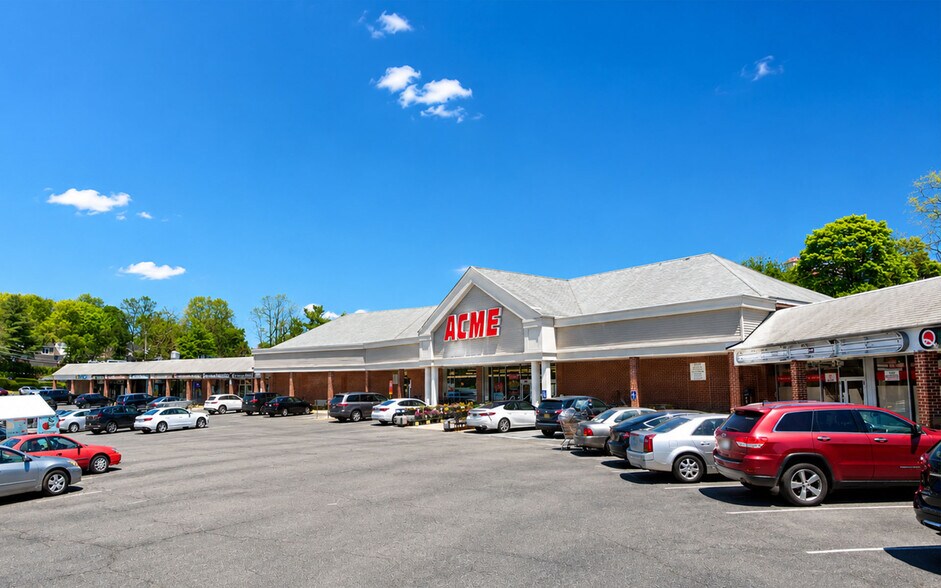 23 Quaker Ridge Rd, New Rochelle, NY à louer - Photo de l’immeuble – Image 2 sur 5