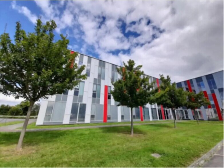 Bureau dans Vern-sur-Seiche à louer - Photo de l’immeuble – Image 1 sur 9