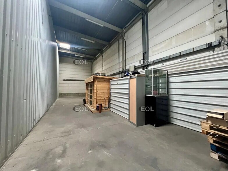 Local d’activités dans Aulnay-sous-Bois à louer - Photo de l’immeuble – Image 3 sur 6