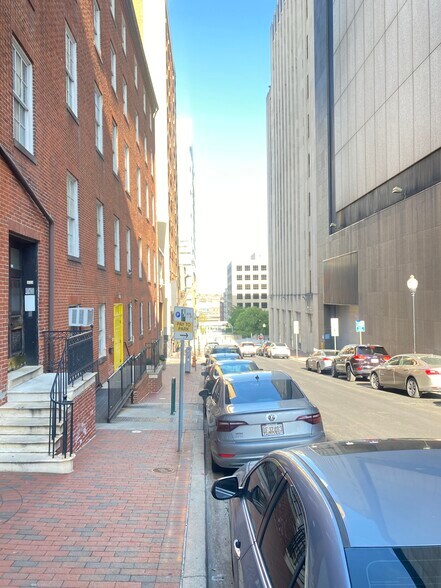 333 N Charles St, Baltimore, MD à louer - Photo de l’immeuble – Image 3 sur 22