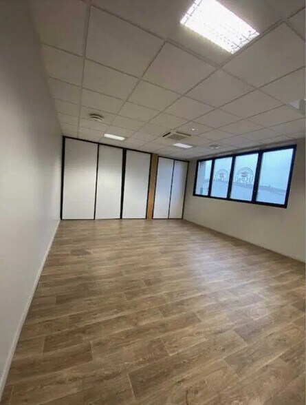 Bureau dans Le Havre à louer - Photo de l’immeuble – Image 2 sur 5