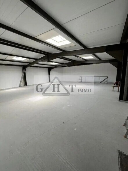 Industriel/Logistique dans Montreuil à louer - Photo intérieure – Image 2 sur 2