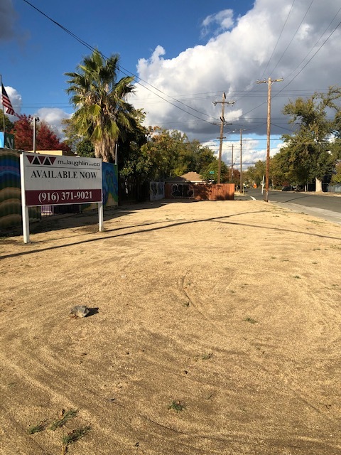 4th Ave, Sacramento, CA à vendre Photo principale– Image 1 sur 5