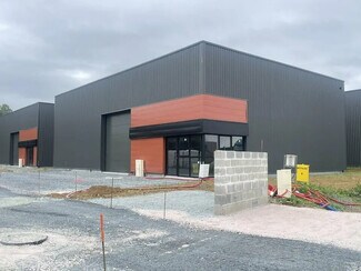 Plus de détails pour Local d'activités à louer